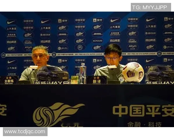 杭州足球队阵地战革新探索：战术创新与球队发展新篇章