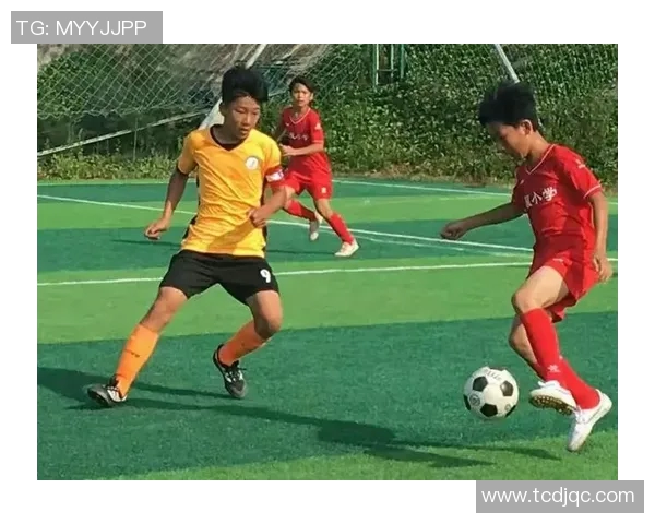 足球明星分享军事经历与训练心得探讨运动与军队的相似之处 足球明星分享军事经历与训练心得探讨运动与军队的相似之处